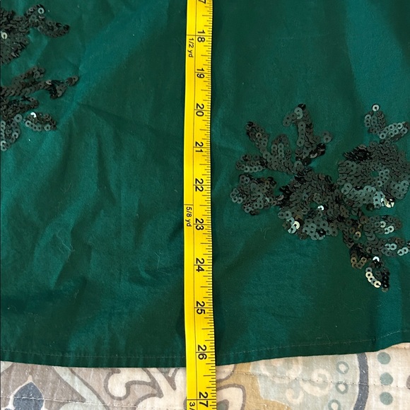 NWT Crown & Ivy Green Blouse with Dark Green Accents - Picture 7 of 8